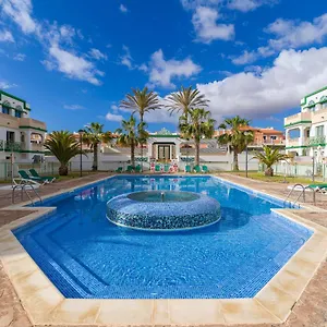 https://apartamento-con-piscina-en-caleta-de-fuste.in-canary-islands.com